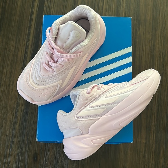 GIRL PINK TODDLER ADIDAS OZELIA CLEAR PINK 8C - 8 CUTE FASHION HOT SNEAKERS - Picture 1 of 7